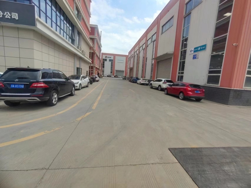 龍泉驛區(qū)2500平米廠房出租 靠主路 形象好