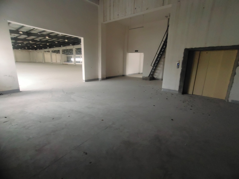 龍泉區7000平米框架 2樓廠房出租 帶貨梯