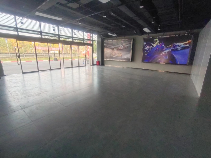 龍泉區成龍大道旁汽車園展廳出租