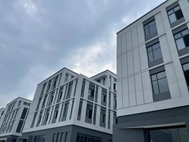 出售杭州全新1000方廠房，只售3000多，高速輕軌環(huán)繞，生活配套齊全