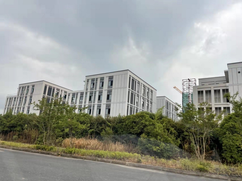 出售杭州全新1000方廠房，只售3000多，高速輕軌環(huán)繞，生活配套齊全