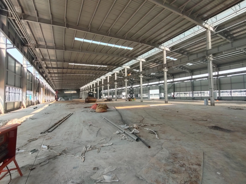 業主直租全新10萬平廠房出租可分租帶10T行車動力電足