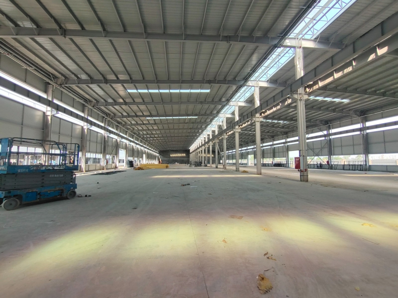 業主直租全新10萬平廠房出租可分租帶10T行車動力電足