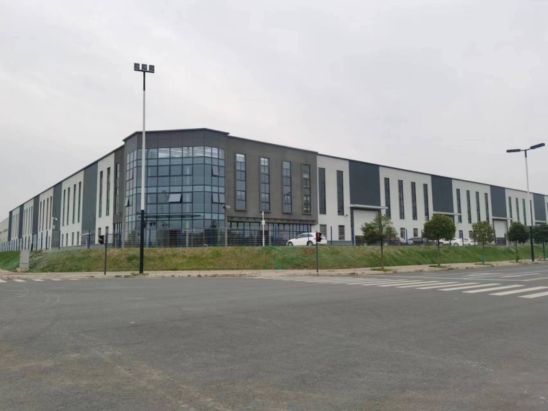 成都龍泉驛區黃土神龍汽車廠（中國二汽）旁，全新廠房出租