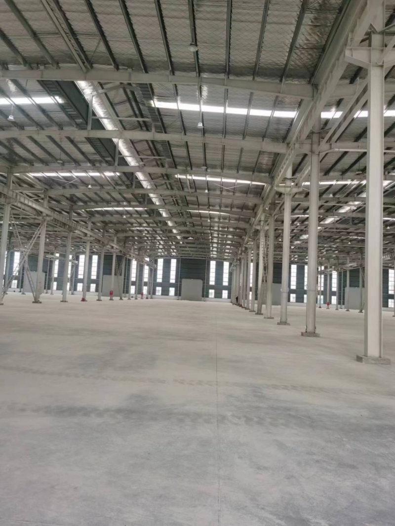 成都龍泉驛區(qū)黃土神龍汽車(chē)廠（中國(guó)二汽）旁，全新廠房出租