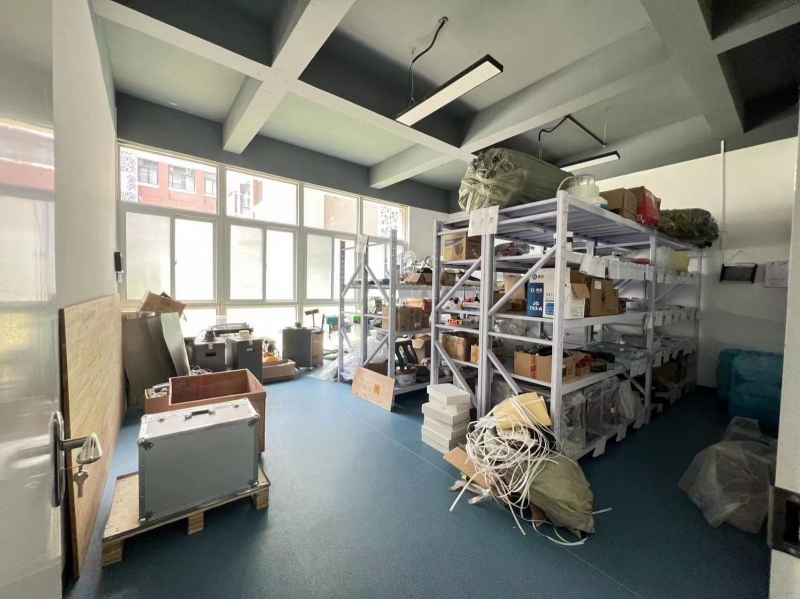 新年特惠特價！國家經開區，國家級孵化器，電子生產場地一樓1000平米，可生產研發辦公