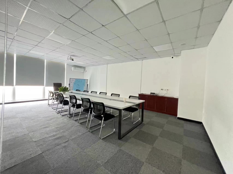 新年特惠特價！國家經開區，國家級孵化器，電子生產場地一樓1000平米，可生產研發辦公