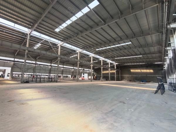 成都房東直租7000平米鋼結構廠房(帶行車)