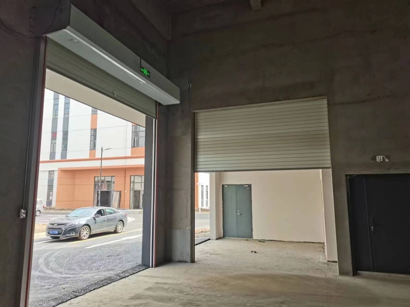 出售廠房，高速口，貨車通行方便，配套齊全，市區(qū)產(chǎn)證