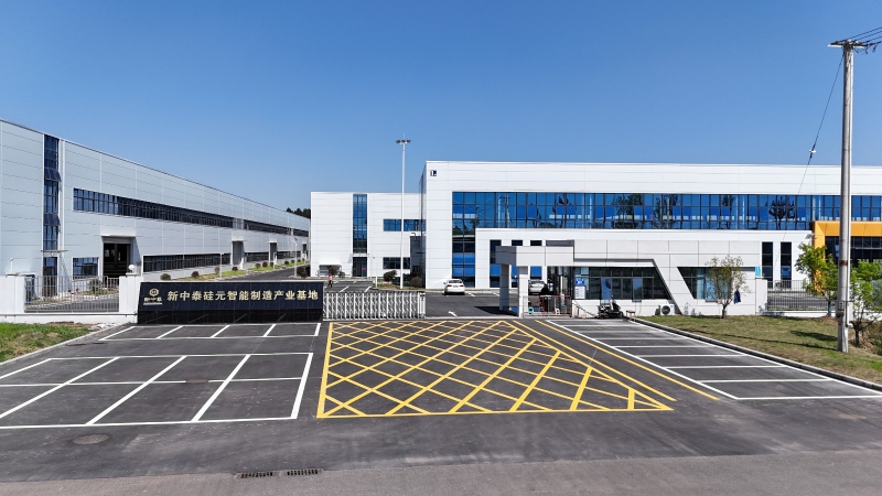 全新鋼結構廠房出租，13米層高帶牛腿設計！