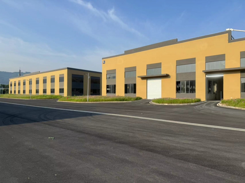 32000平米高標(biāo)準(zhǔn)廠房可分租,配套設(shè)施完善,環(huán)境好