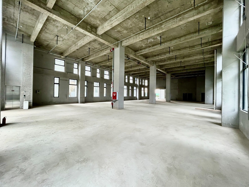 廠房現房出租，680平廠房可分租，花園式工業園區