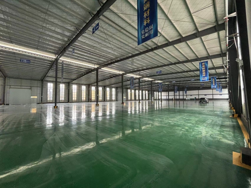 可噴漆噴塑,可辦證,可分租 目前園區(qū)招商行業(yè)不限種類可以辦理入園—可以噴漆噴塑 個別企業(yè)可以申請補貼 廠房都是全新亮相水電氣齊全,交通方便,8條車道。 獨門獨院,獨門獨棟各種戶型均有、50年產(chǎn)權(quán)可以分