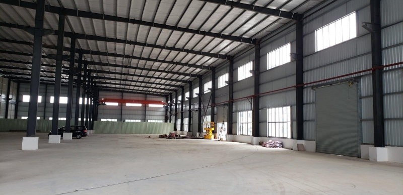 全新工業園區鋼結構廠房出租，12米高，帶牛腿