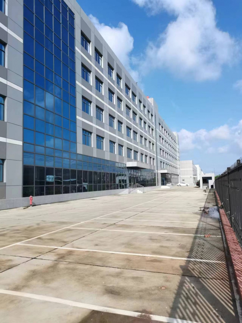 成都繞城高速旁辦公樓出租，每層1000平米，可按間分租