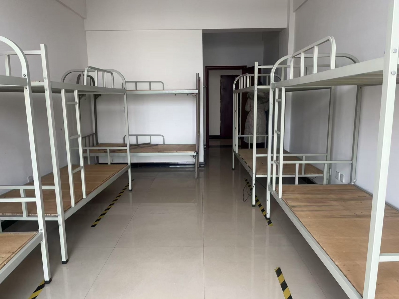 龍泉經(jīng)開(kāi)區(qū)130間宿舍精裝修配套齊全拎包入住