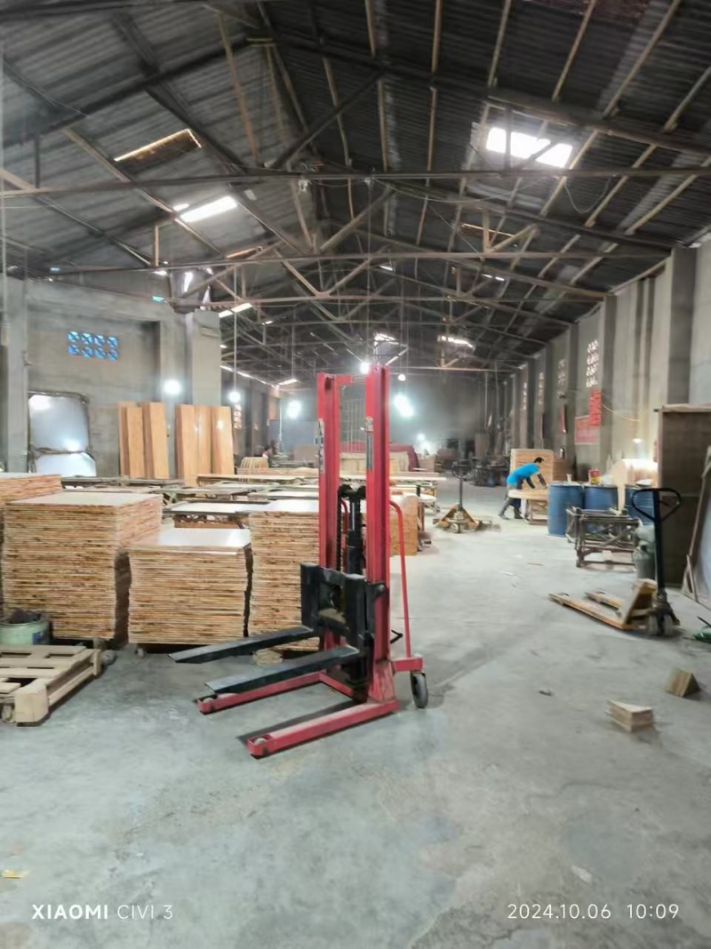 廠房出售，帶動力電，公路旁