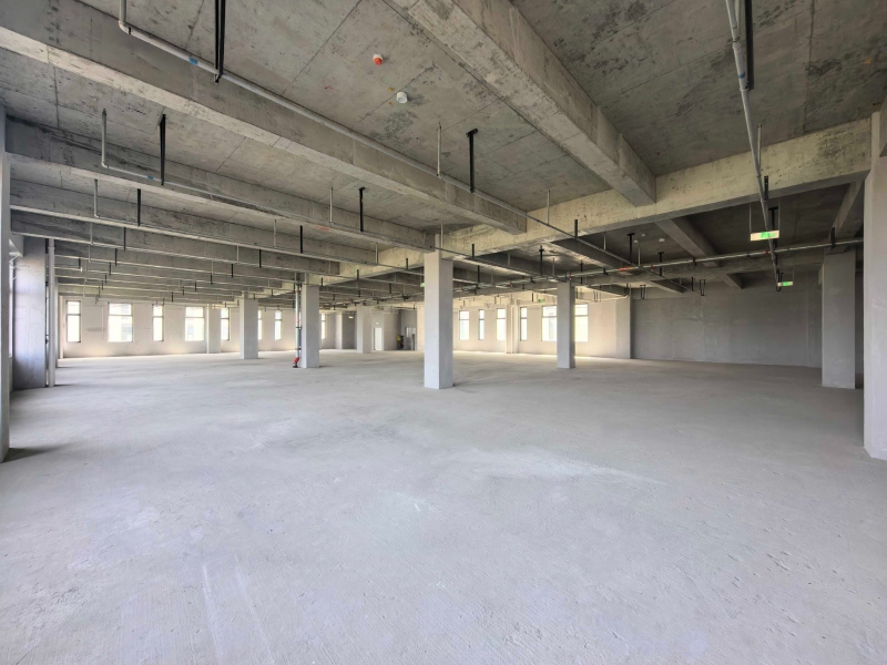 園區(qū)直租,成華地鐵口10米產(chǎn)業(yè)園,有環(huán)評能生產(chǎn)辦公