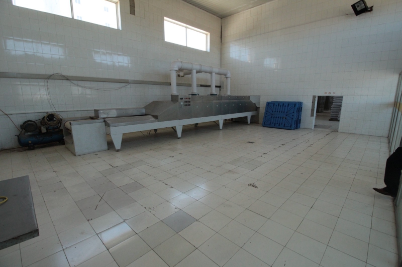 遼寧朝陽21000平廠房場地出租出售,水電齊全,臨近高速口,可多方式參與。